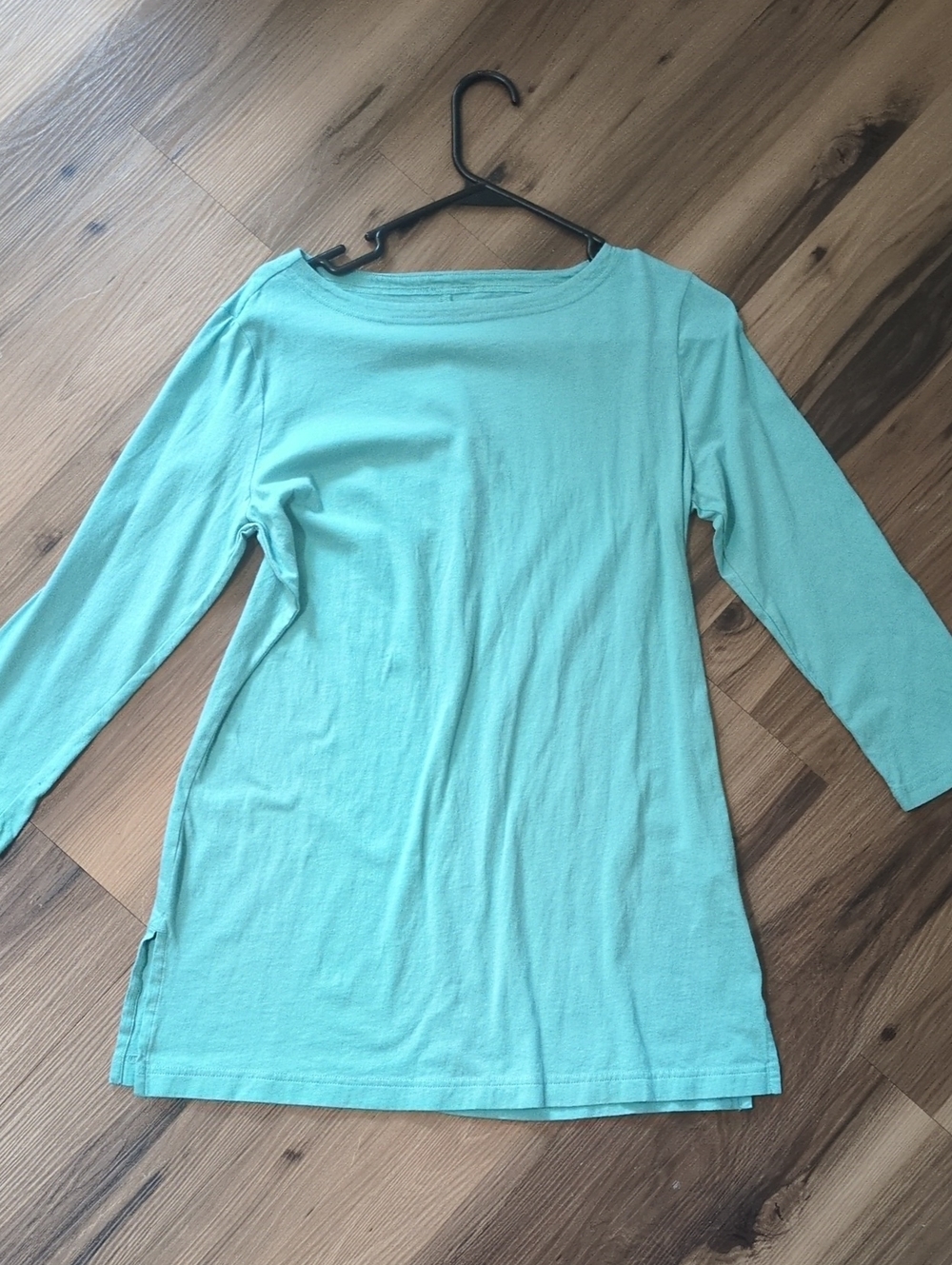 Lightweight Mint Green Long Sleeve Top for Women